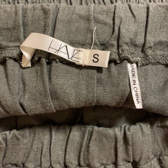 Have dark green dress with elastic and ruffles - Picture 2 of 3